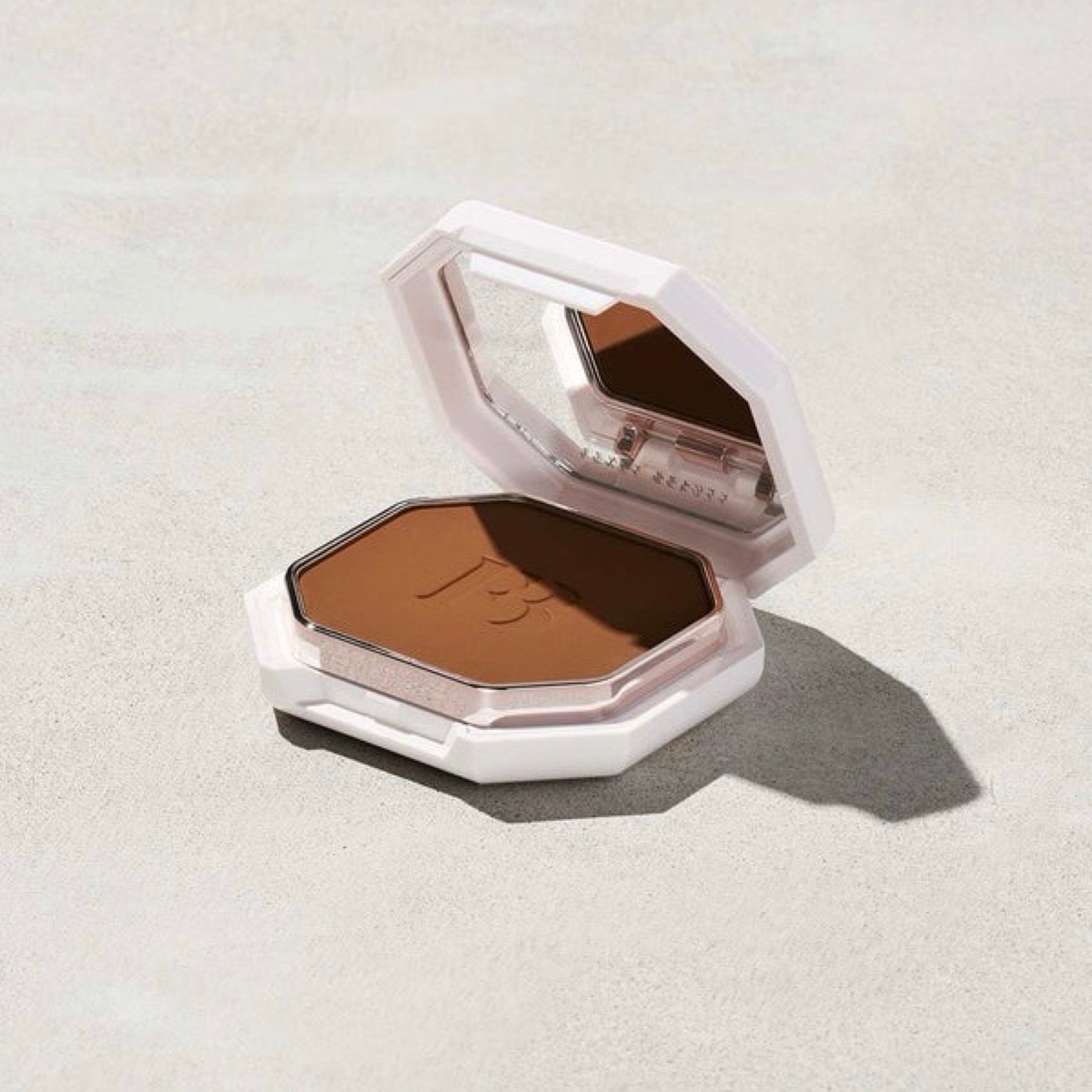 Fenty Pro Filt’r Soft Matte Powder Foundation
