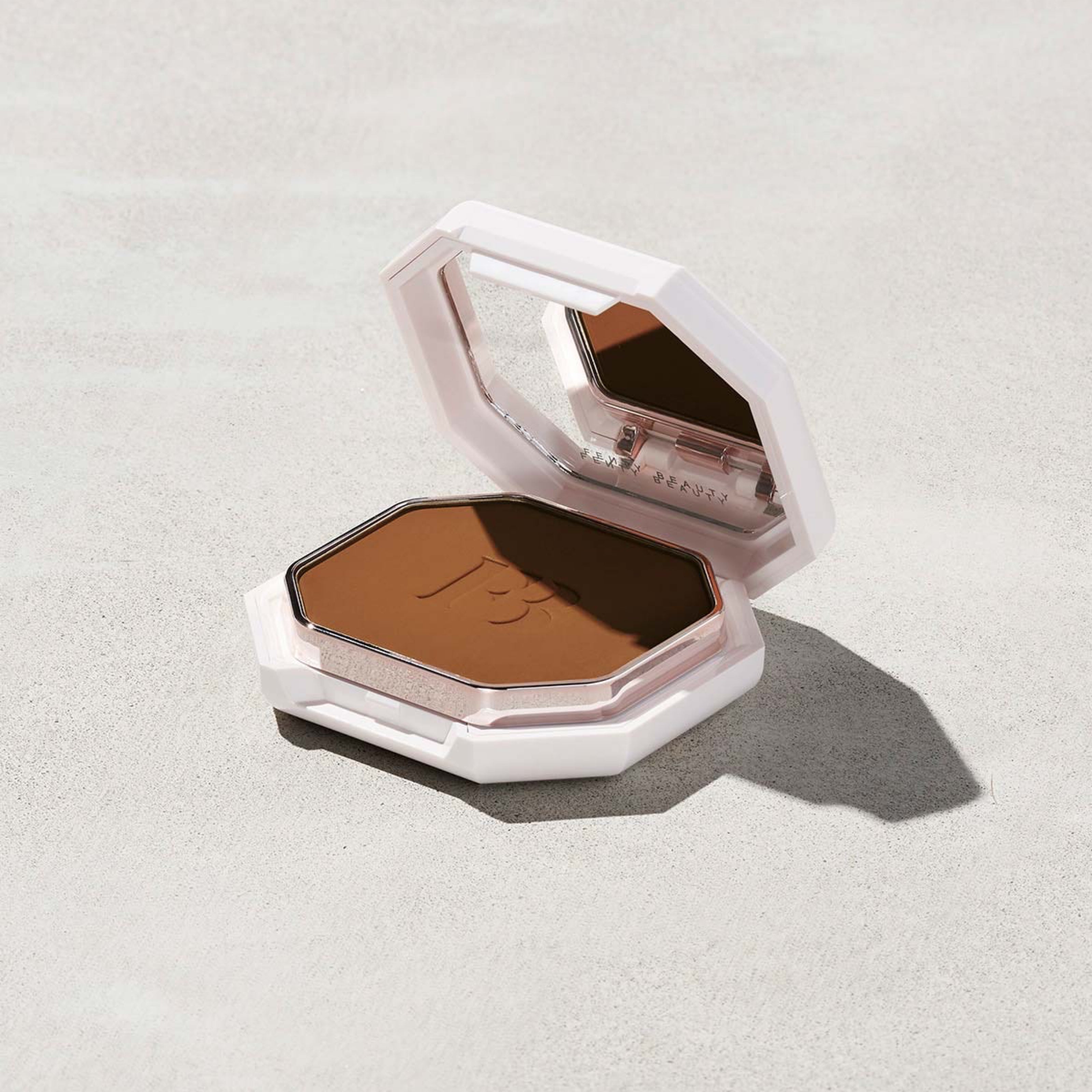 Fenty Pro Filt’r Soft Matte Powder Foundation